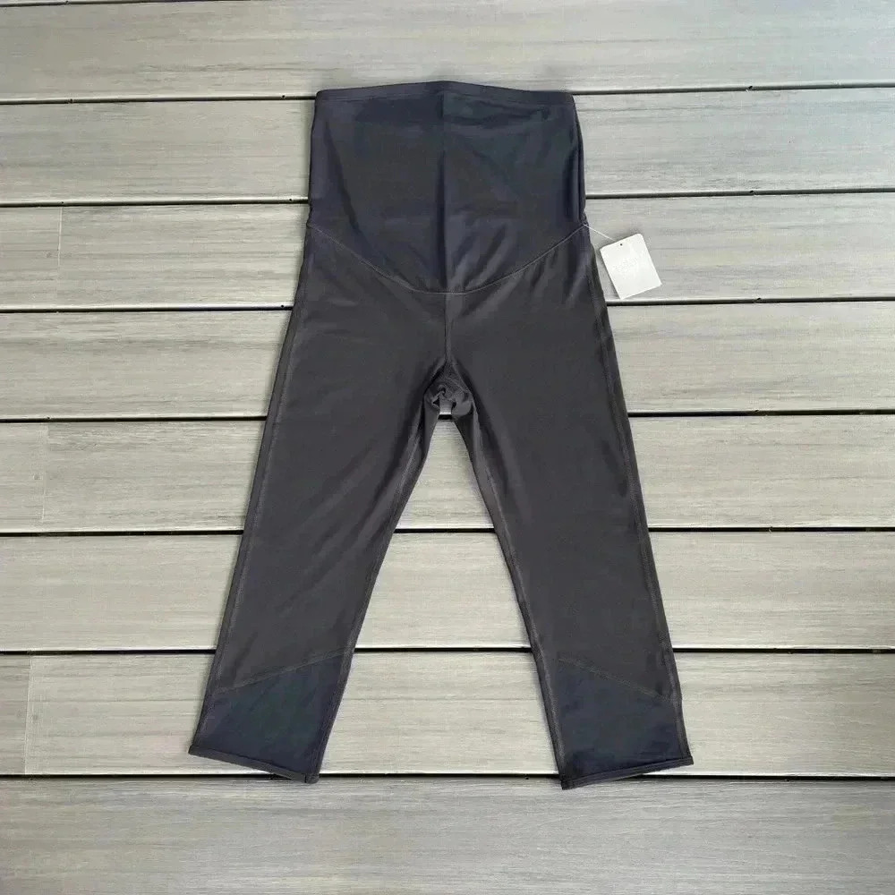 a:glow Maternity Legging Capris‎ Size Medium